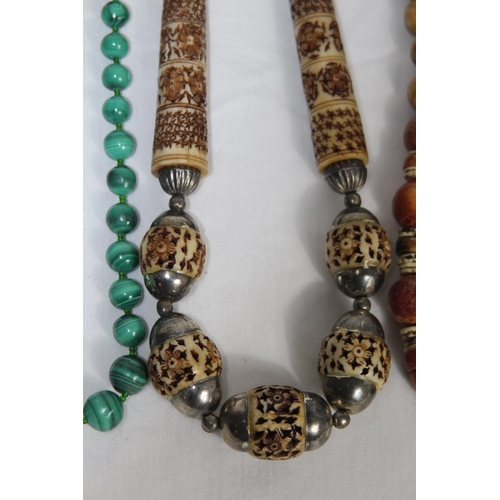 737 - QUANTITY OF GOOD VINTAGE AND MODERN COSTUME NECKLACES