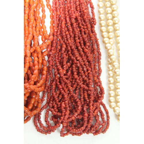 737 - QUANTITY OF GOOD VINTAGE AND MODERN COSTUME NECKLACES
