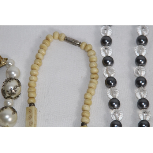 738 - QUANTITY OF GOOD VINTAGE AND MODERN COSTUME NECKLACES