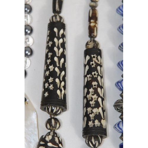 738 - QUANTITY OF GOOD VINTAGE AND MODERN COSTUME NECKLACES