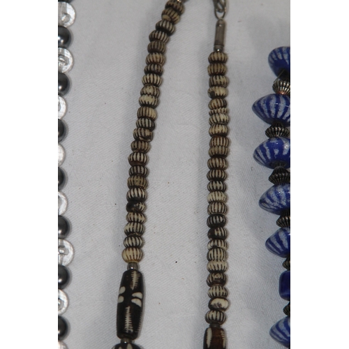 738 - QUANTITY OF GOOD VINTAGE AND MODERN COSTUME NECKLACES