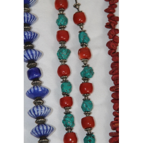 738 - QUANTITY OF GOOD VINTAGE AND MODERN COSTUME NECKLACES