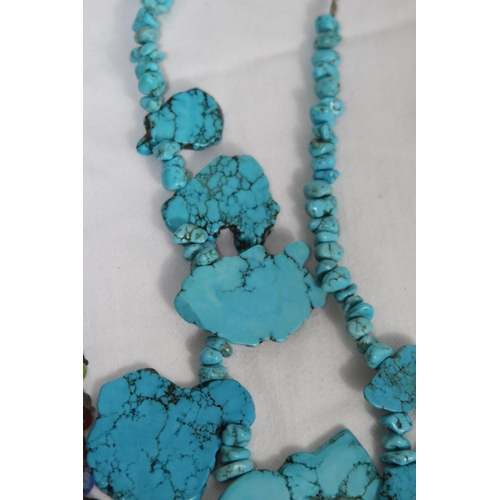 739 - QUANTITY OF GOOD VINTAGE AND MODERN COSTUME NECKLACES