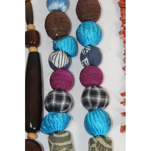 742 - QUANTITY OF GOOD VINTAGE AND MODERN COSTUME NECKLACES