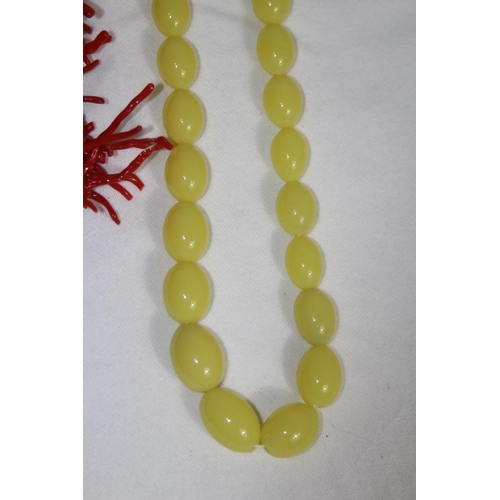 742 - QUANTITY OF GOOD VINTAGE AND MODERN COSTUME NECKLACES