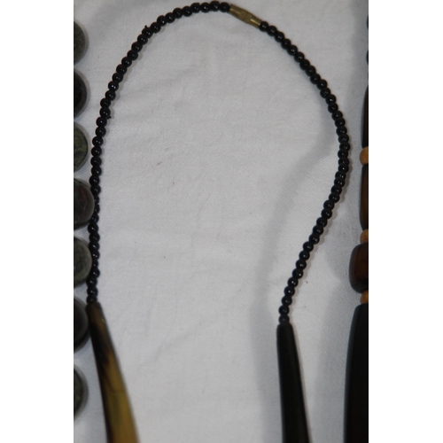 742 - QUANTITY OF GOOD VINTAGE AND MODERN COSTUME NECKLACES