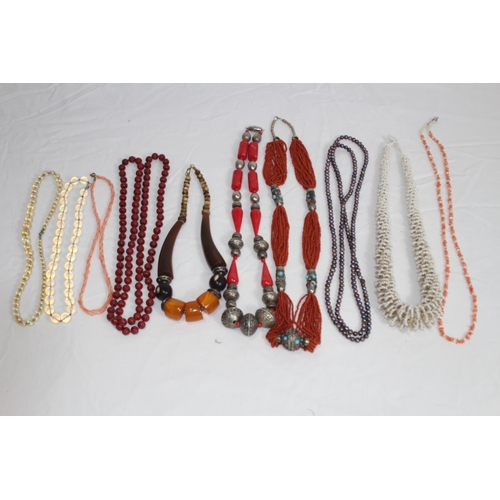 743 - QUANTITY OF GOOD VINTAGE AND MODERN COSTUME NECKLACES