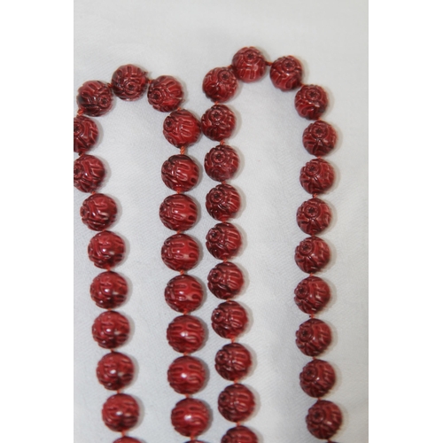 743 - QUANTITY OF GOOD VINTAGE AND MODERN COSTUME NECKLACES