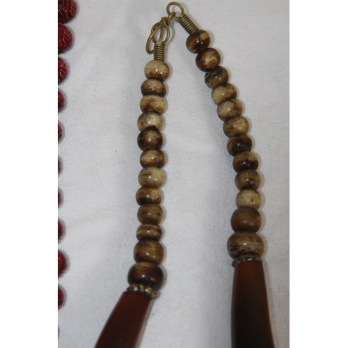 743 - QUANTITY OF GOOD VINTAGE AND MODERN COSTUME NECKLACES