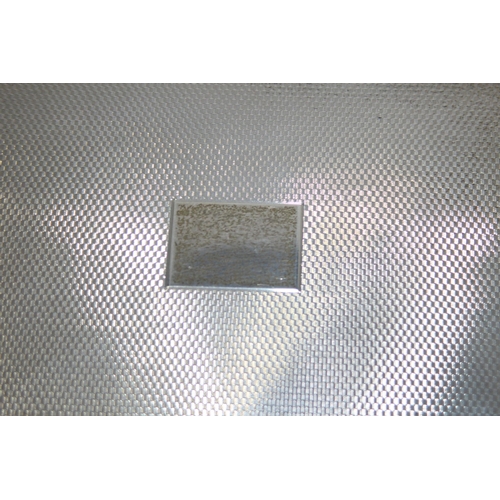 901 - SILVER CIGAR BOX AND CONTENTS - LONDON 1929 - WILLIAM COMYNS 
23 X 16 X 4CM