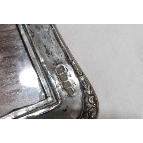 905 - COLLECTION OF 4 SILVER PICTURE FRAMES 
18 X 13CM