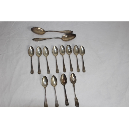 908 - QUANTITY OF 800 GRADE SILVER CUTLERY - 418G
