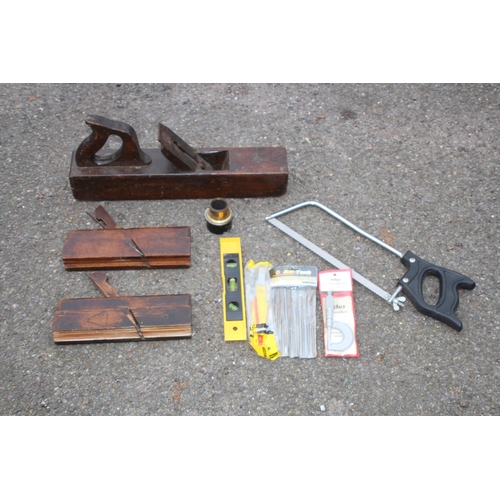 386 - QUANTITY OF VINTAGE PLANES ETC