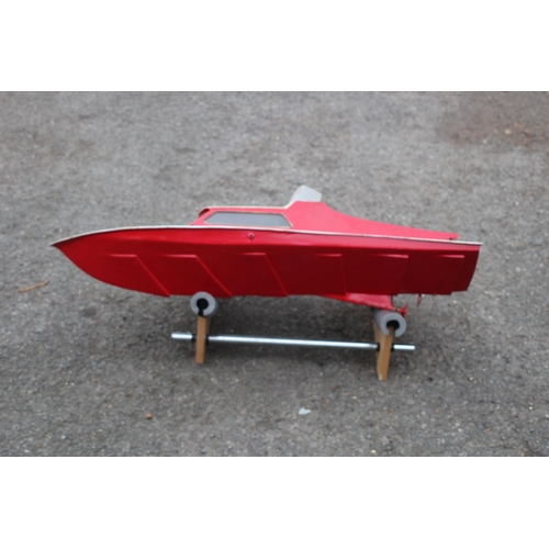 506 - LARGE VINTAGE MODEL MOTOR BOAT 
80 X 30CM