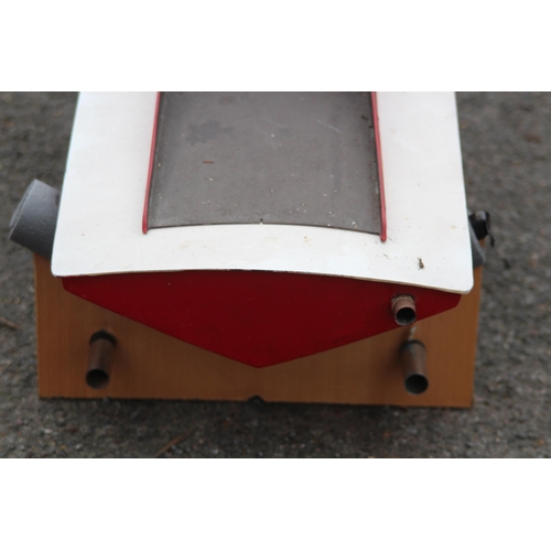 506 - LARGE VINTAGE MODEL MOTOR BOAT 
80 X 30CM