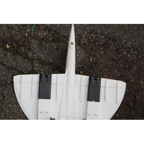 509 - BRITISH AIRWAYS CONCORDE MODEL AND ONE OTHER