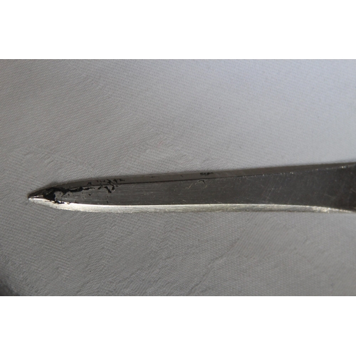 904 - HALLMARKED SILVER LETTER OPENER WITH FOXES HEAD - 26.6G - BIRMINGHAM 1991 - J.B CHATTERLEY