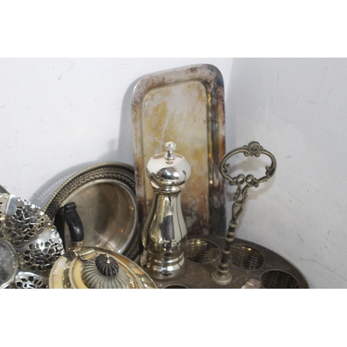 422 - LARGE MIXED QUANTITY OF INTERESTING SILVER PLATED ITEMS