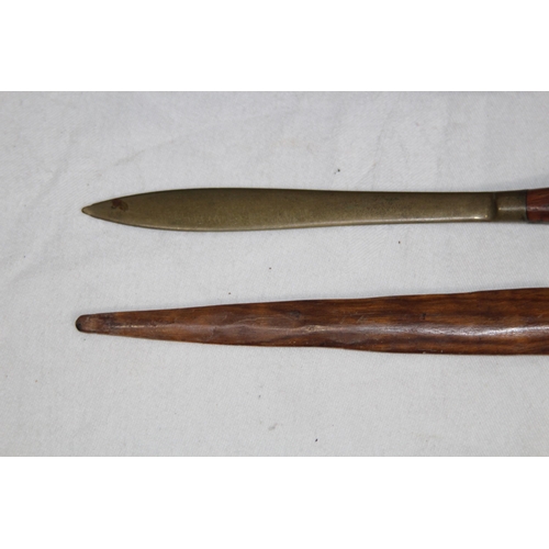 427 - COLLECTION OF TREEN AND CARVED WOOD ITEMS INCLUDING A MOTHER OF PEARL INLAID BOX