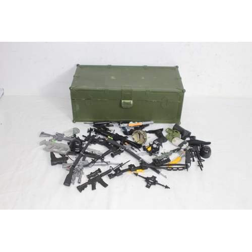 539 - VINTAGE ACTION MAN FOOT LOCKER WITH LARGE QUANTITY OF ACTION MAN WEAPONS & ACCESSORIES
