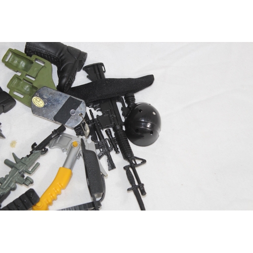 539 - VINTAGE ACTION MAN FOOT LOCKER WITH LARGE QUANTITY OF ACTION MAN WEAPONS & ACCESSORIES