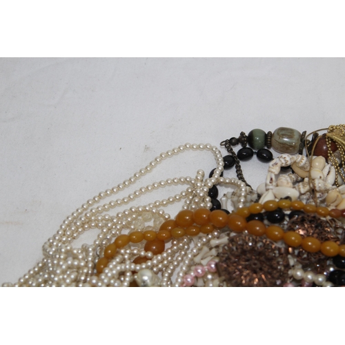 438 - QUANTITY OF COSTUME JEWELLERY