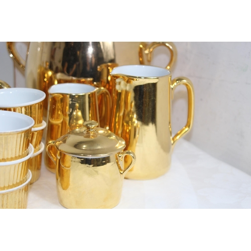 226 - GOLD CHINA BY THOMAS AND OTHER GOOD CHINA