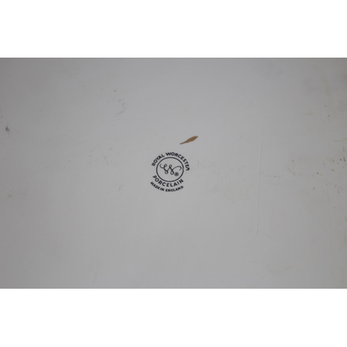 226 - GOLD CHINA BY THOMAS AND OTHER GOOD CHINA