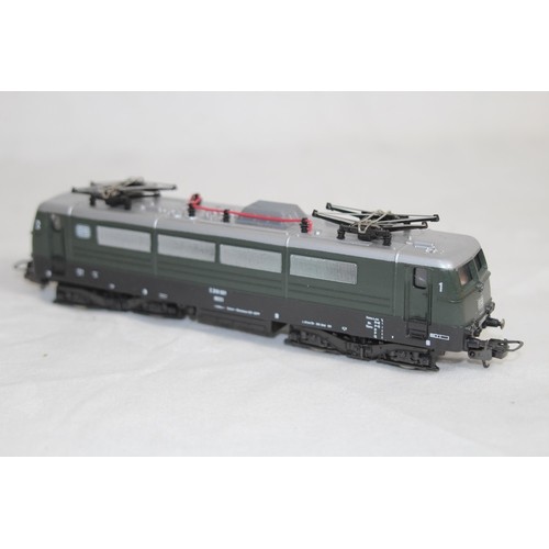 530 - BOXED MODEL TRAIN LIMA 8040L
