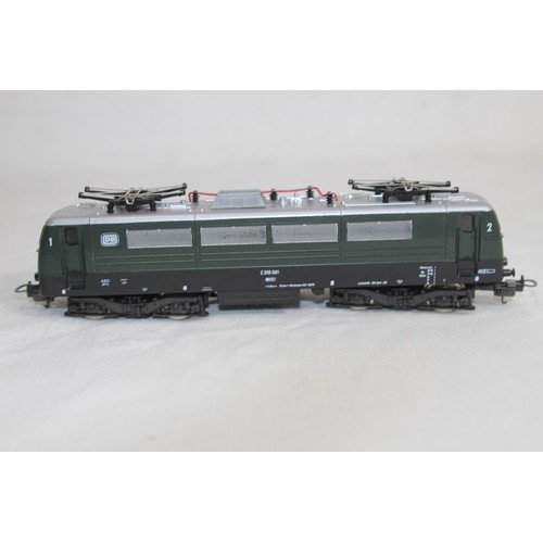 530 - BOXED MODEL TRAIN LIMA 8040L