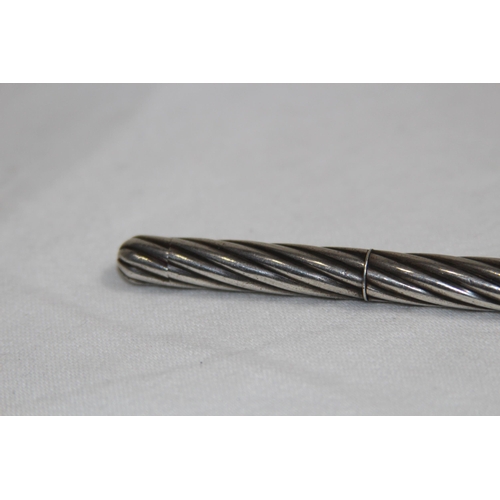 766 - BARLEY TWIST DESIGN STERLING SILVER TWIST ACTION PENCIL