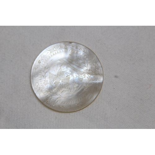 770 - 19TH CENTURY MOTHER OF PEARL GAMING COUNTER