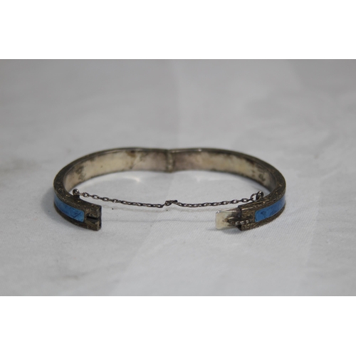 862 - SILVER AND ENAMEL BRACELET 19.12 GRAMS