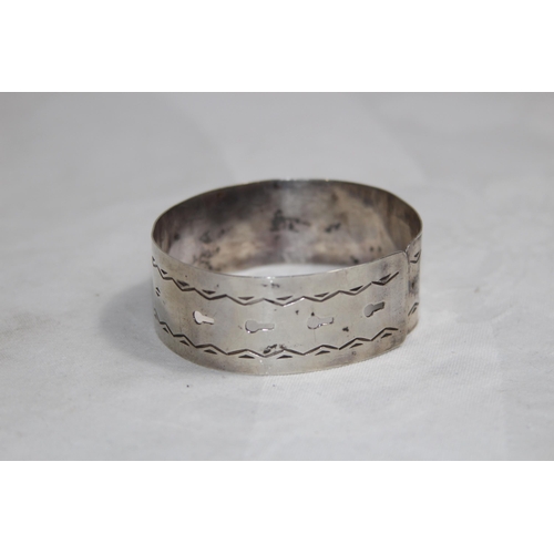 864 - SILVER BRACELET 34.31 GRAMS