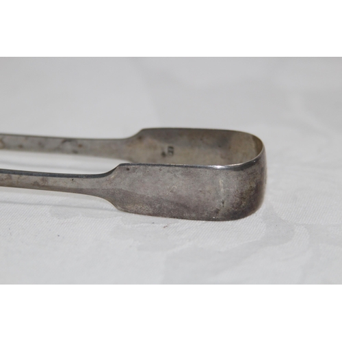 925 - GEORGIAN PROVINCIAL SILVER LARGE PAIR OF SILVER SUGAR TONGS, 31.4 GRAMS, EXETER 1832