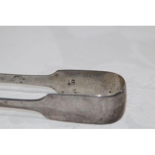925 - GEORGIAN PROVINCIAL SILVER LARGE PAIR OF SILVER SUGAR TONGS, 31.4 GRAMS, EXETER 1832