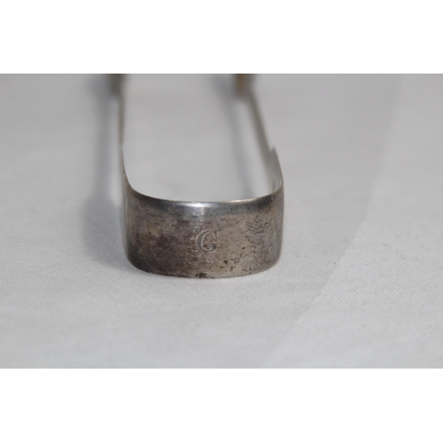 925 - GEORGIAN PROVINCIAL SILVER LARGE PAIR OF SILVER SUGAR TONGS, 31.4 GRAMS, EXETER 1832