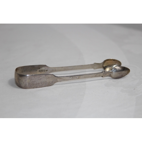925 - GEORGIAN PROVINCIAL SILVER LARGE PAIR OF SILVER SUGAR TONGS, 31.4 GRAMS, EXETER 1832