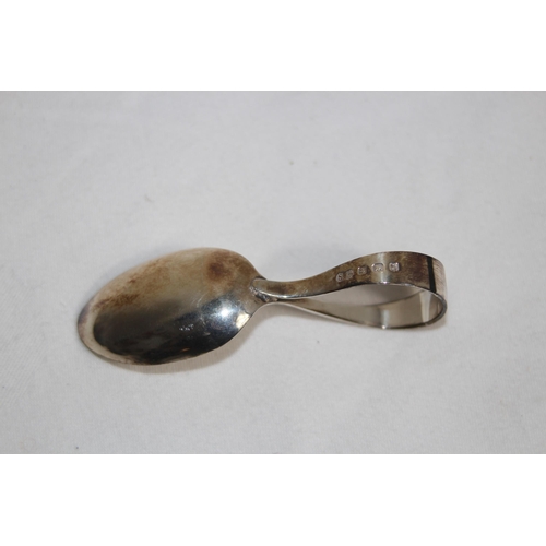 933 - CASED SILVER CHRISTENING SET, SILVER 33.92 GRAMS