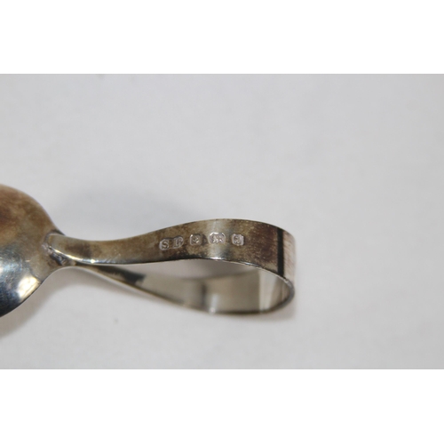 933 - CASED SILVER CHRISTENING SET, SILVER 33.92 GRAMS