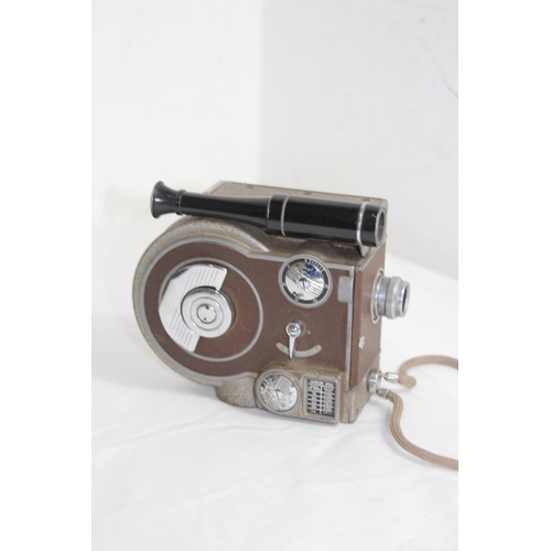 440 - VINTAGE REVERE EIGHT CINI CAMERA