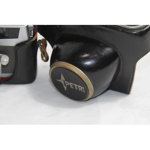443 - VINTAGE PETRI CAMERA