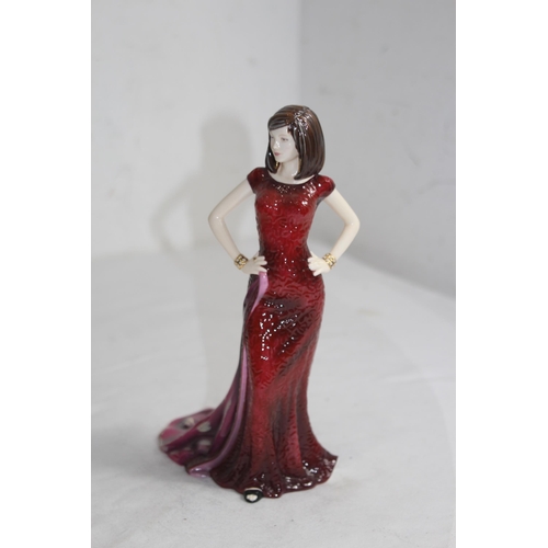 700 - BOXED ROYAL DOULTON PRETTY LADIES HANNAH HN 4855 FIGURE 
26CM