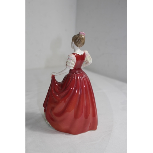 701 - BOXED ROYAL DOULTON HELEN HN 3886 FIGURE 
22CM