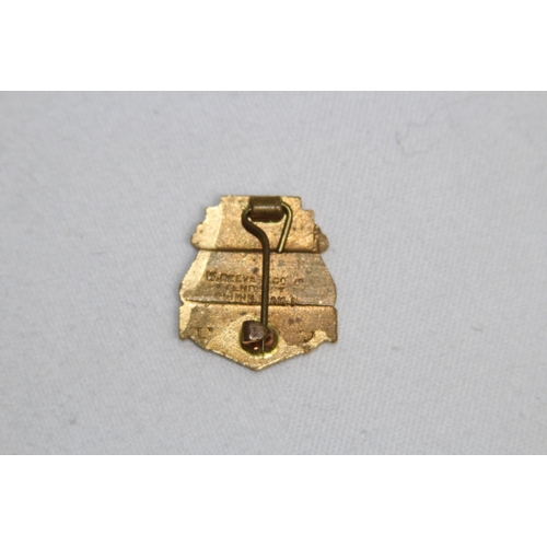 745 - VINTAGE 1949 BUTLINS ROYAL ALBERT REUNION BADGE