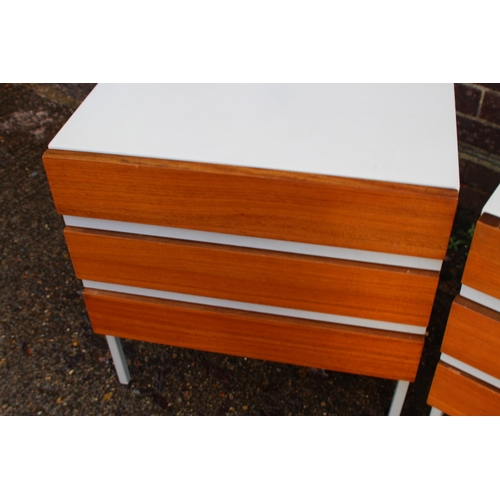 16 - OPUS 22 TRIO SET OF CHEST OF DRAWERS 
120 X 43 X 60CM