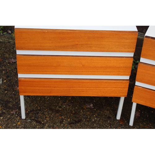 16 - OPUS 22 TRIO SET OF CHEST OF DRAWERS 
120 X 43 X 60CM
