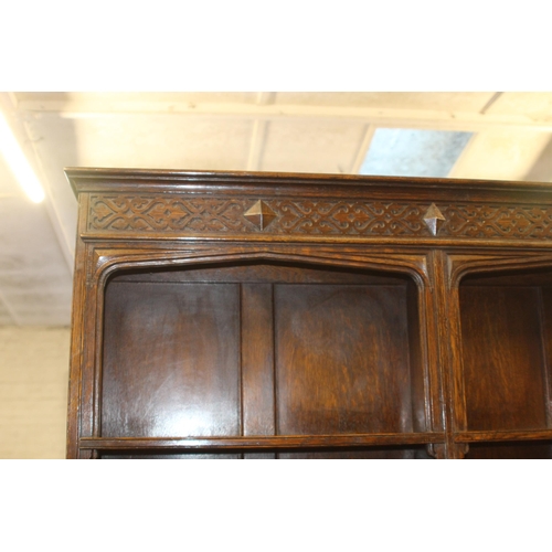 21 - ANTIQUE EDWARDIAN OAK DRESSER
195 X 132 X 53CM