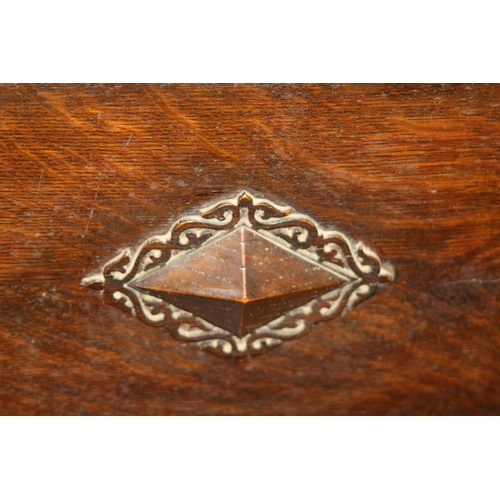 21 - ANTIQUE EDWARDIAN OAK DRESSER
195 X 132 X 53CM