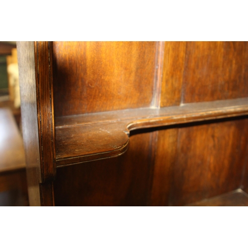 21 - ANTIQUE EDWARDIAN OAK DRESSER
195 X 132 X 53CM